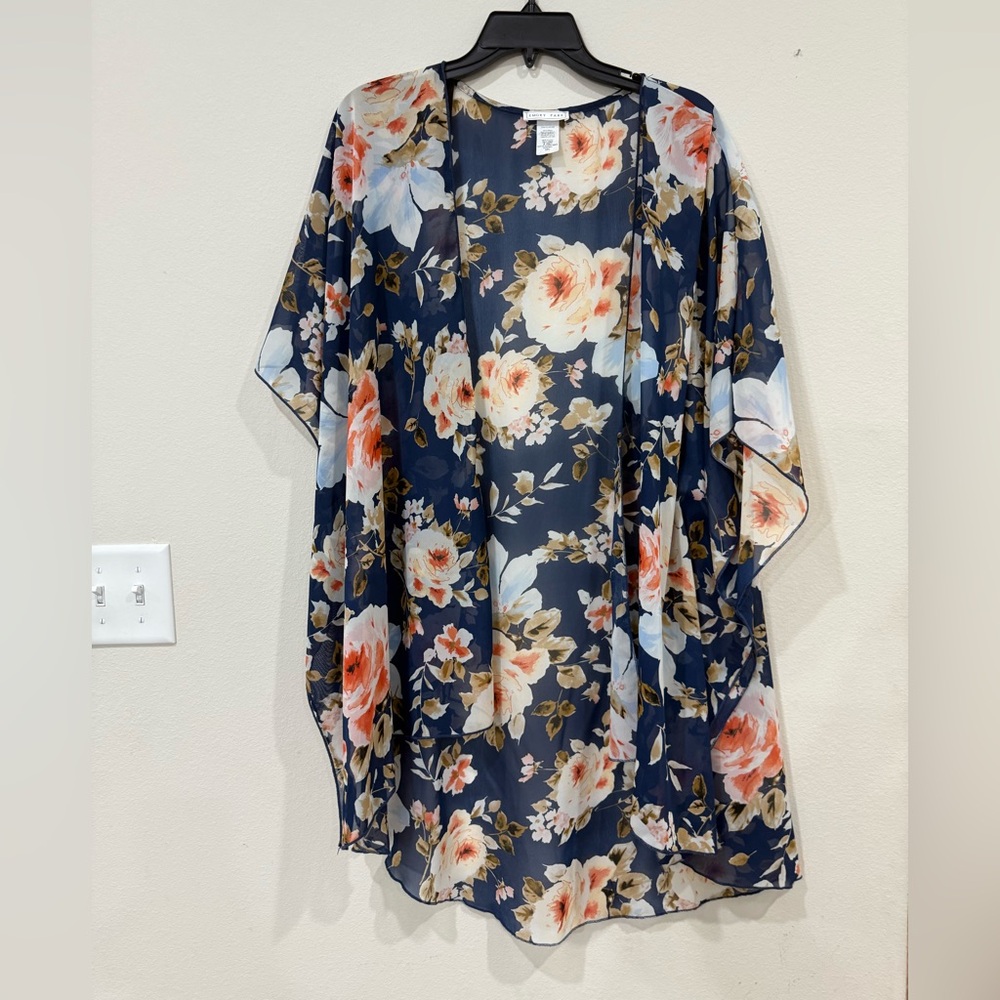 Emory Park Navy and Floral Kimono